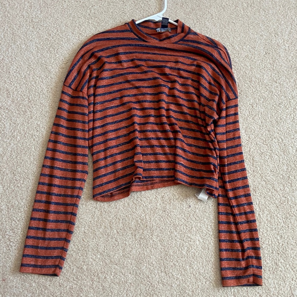 striped cropped mock long sleeve t-shirt